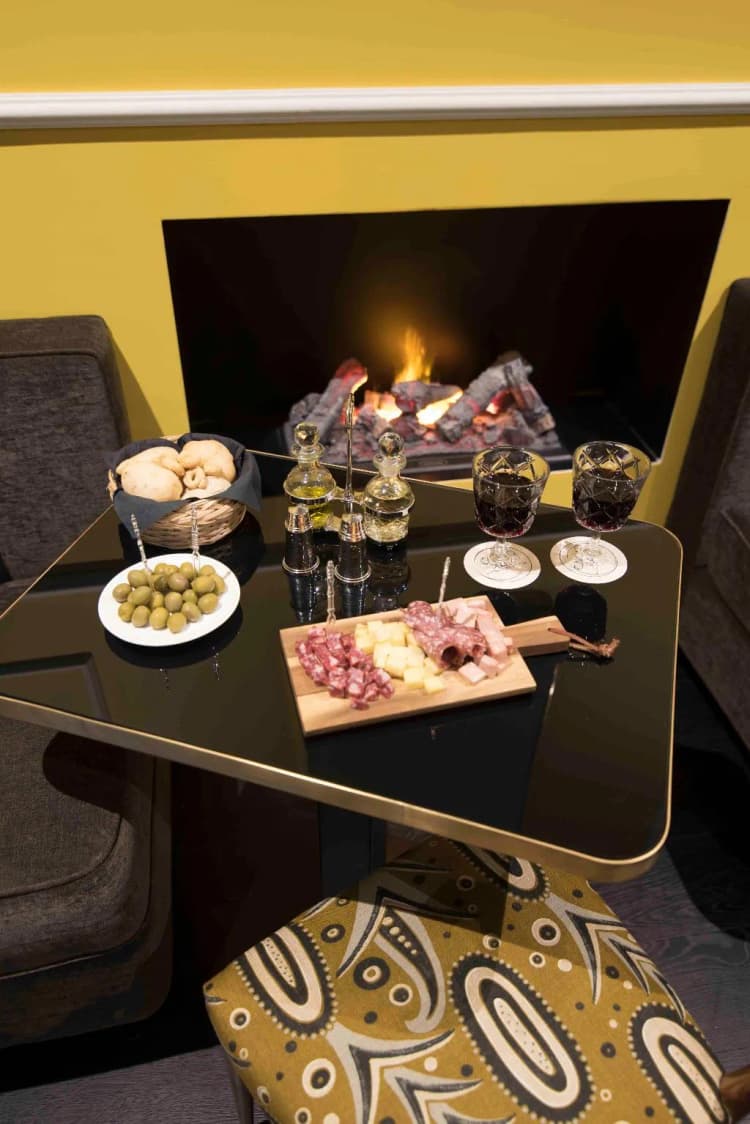Bar, Caruso Place - Luxury Rooms & Suites, Naples