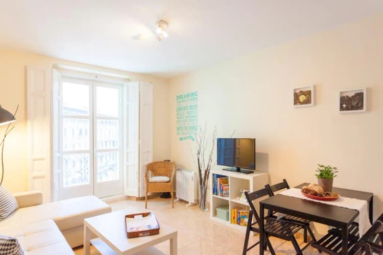 APARTMENT DELUXE WITH BALCONY Room, Boutique Apartments in the Heart of Madrid, Madrid