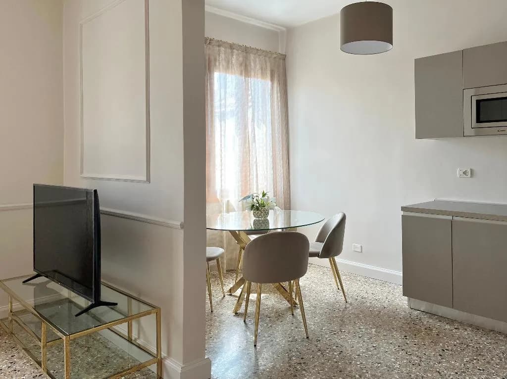 APARTMENT DELUXE CANAL VIEW Room, San Vio Palace Luxury Apartments, Venice