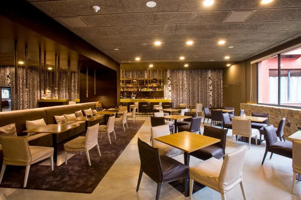 Bar, Montanya Hotel & Lodge, Costa Brava