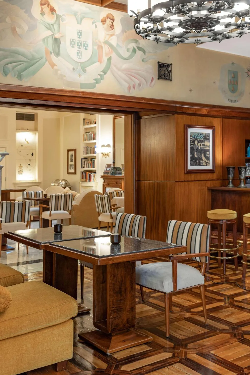 Bar, Hotel Britania Art Deco, Lisbon