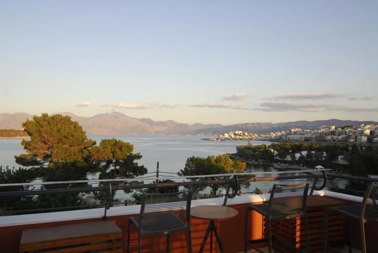Bar, Lato, Crete