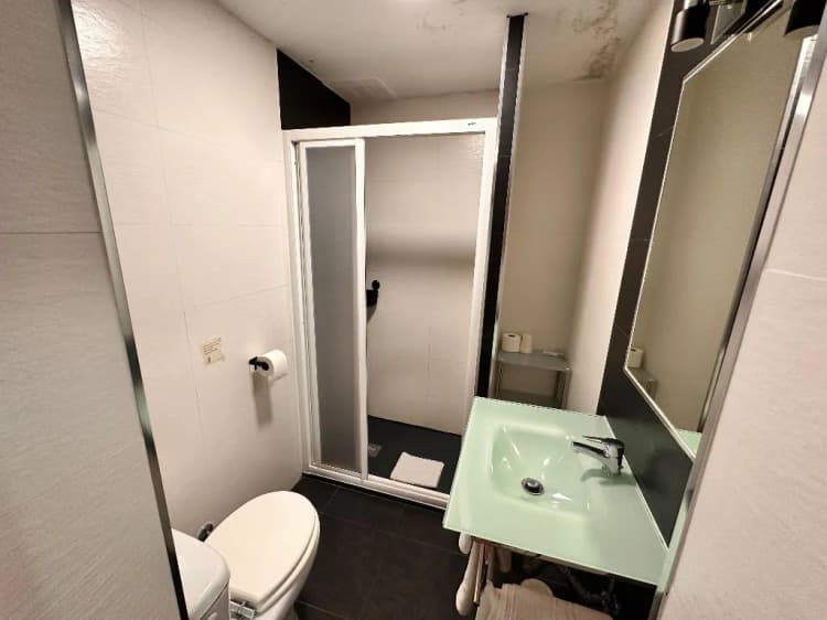 DOUBLE CAPACITY 3 Room, Hostal Rober, Madrid