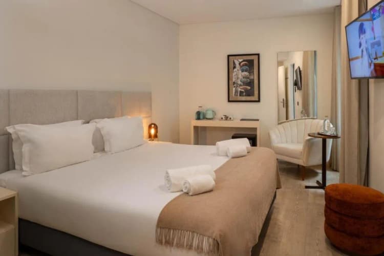 DOUBLE KING SIZE BED Room, Next Level Premium Hotels, Lisbon