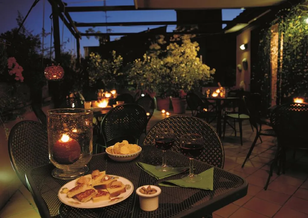Bar, Columbia, Rome