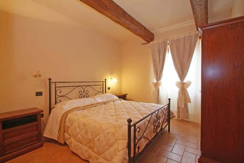 APARTMENT CLASSIC Room, Palazzo Del Papa Agriturismo, Perugia
