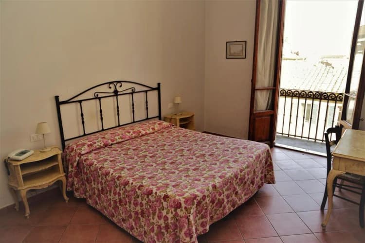 DOUBLE STANDARD Room, Medici, Florence