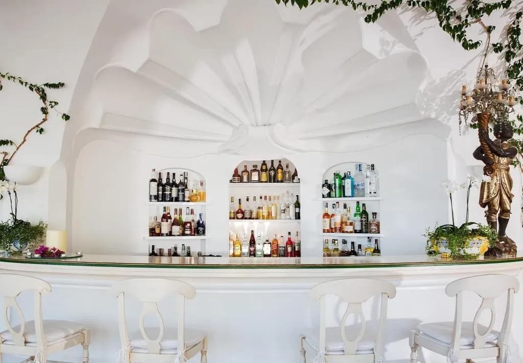 Bar, Covo dei Saraceni, Naples