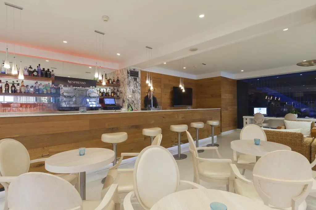 Bar, Canyelles Marina 3000, Costa Brava