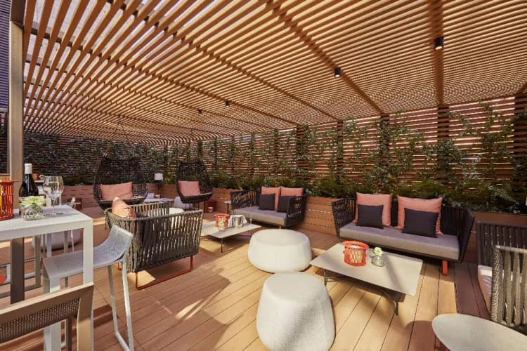 Bar, Hyatt Regency Barcelona Tower, Barcelona