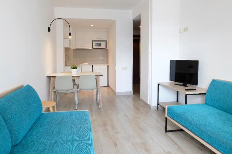 APARTMENT CAPACITY 5 ONE BEDROOM Room, Cye Holiday Centre, Costa Dorada