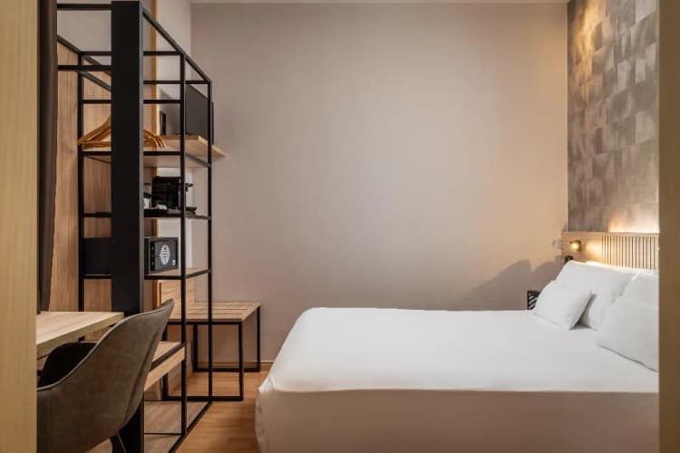 DOUBLE ECONOMY Room, Petit Palace Eixample, Barcelona