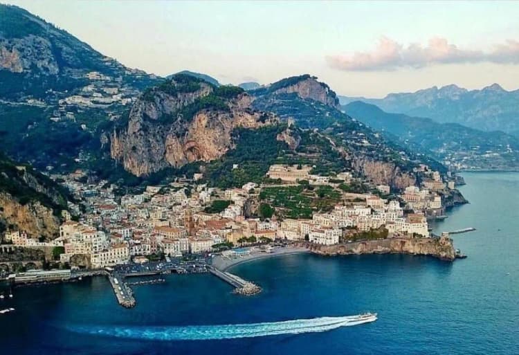 General view, Hotel Antica Repubblica, Naples