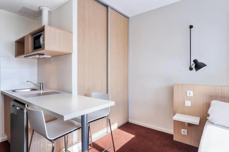 DOUBLE QUEEN SIZE BED Room, B&B Hotel Barcelona Sant Cugat, Barcelona