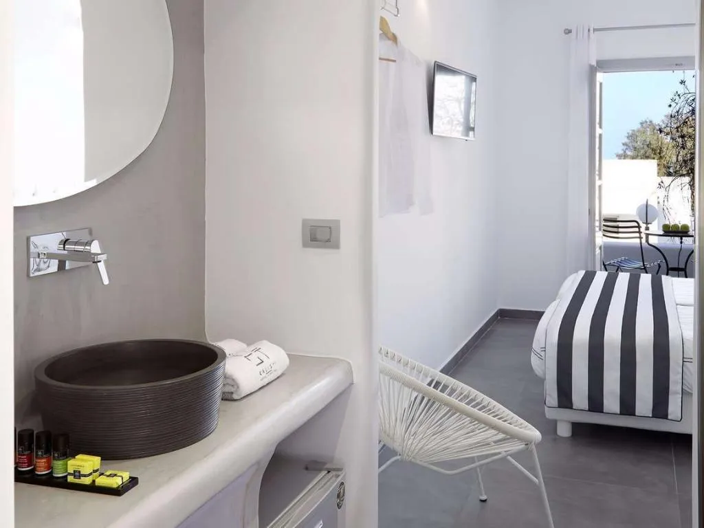 Double or Twin DELUXE Room, Kalisti Hotel & Suites, Santorini