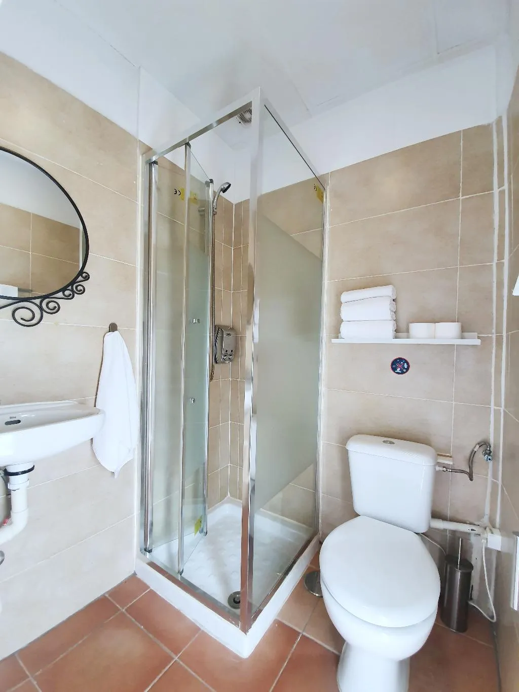 DOUBLE STANDARD Room, Hostal Alicante, Madrid