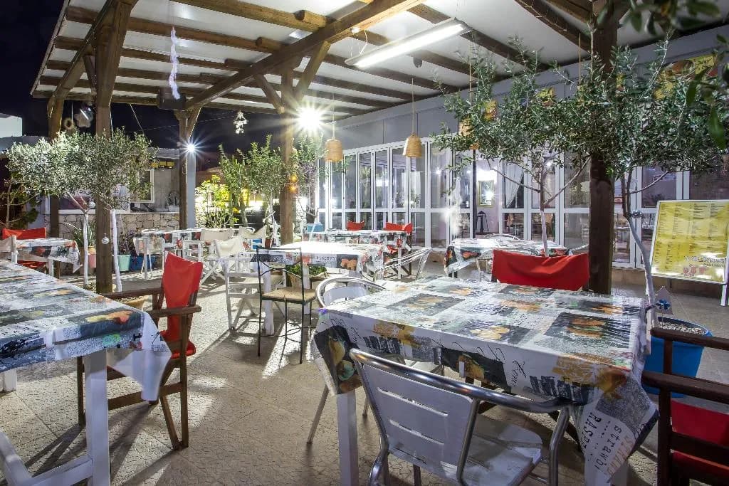 Bar, Vickys Studios, Rhodes