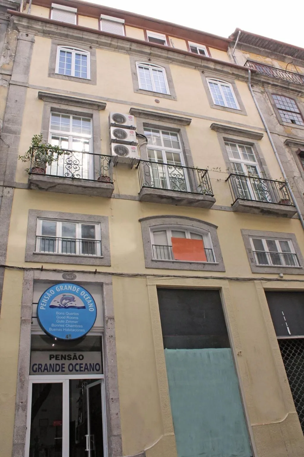 General view, Grande Oceano Guest House, Porto