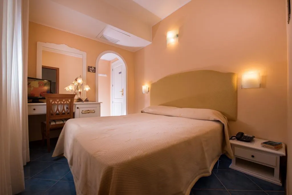 DOUBLE STANDARD Room, Hotel Doria Amalfi, Naples