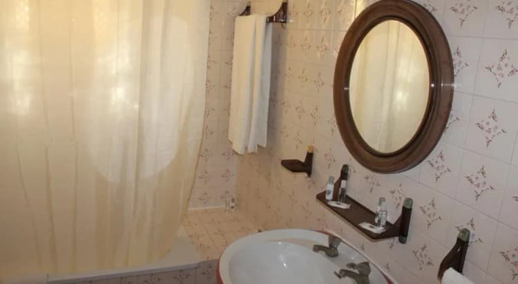 APARTMENT THREE BEDROOMS Room, Cheerfulway Oura Village, Algarve