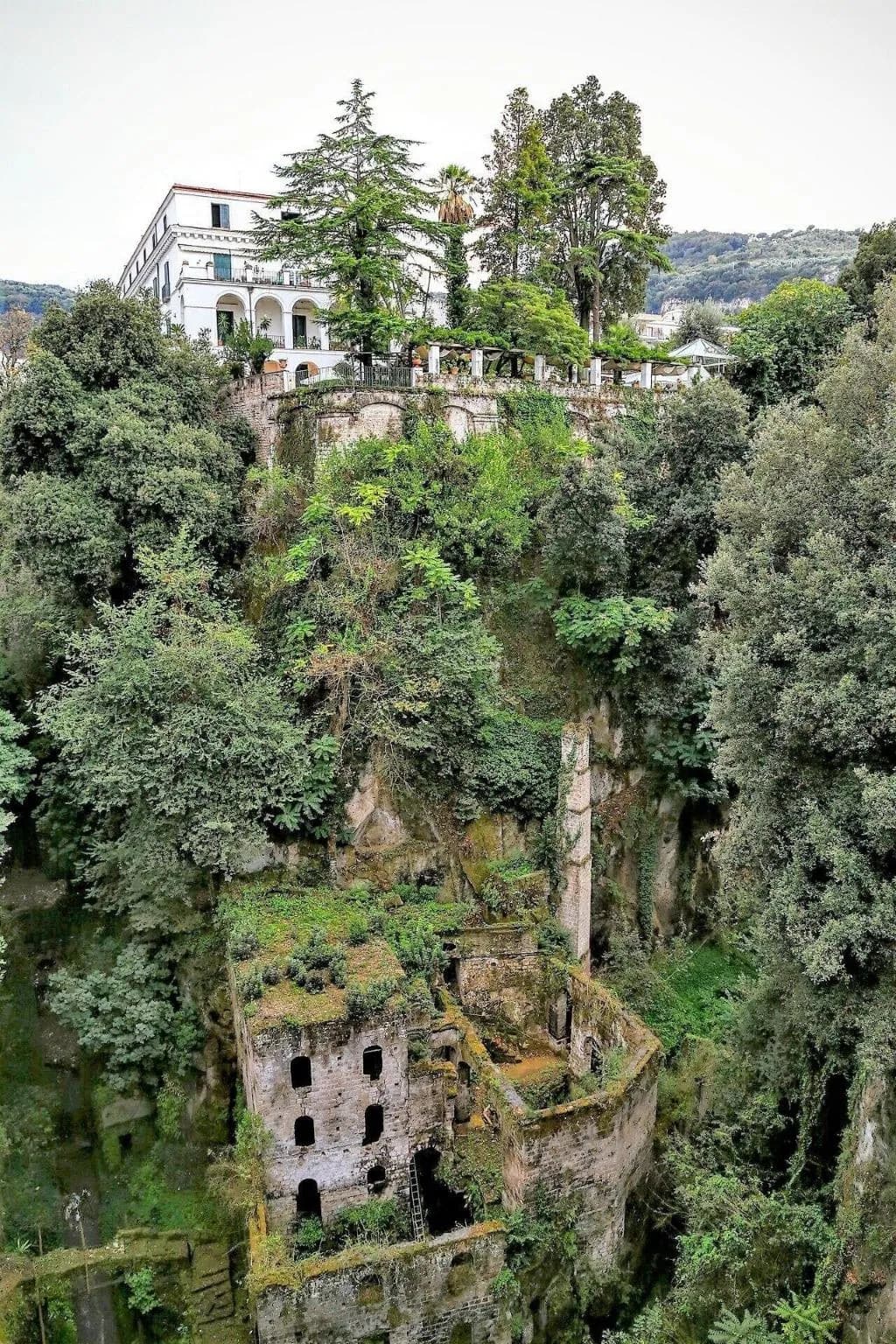 General view, Relais La Rupe, Naples