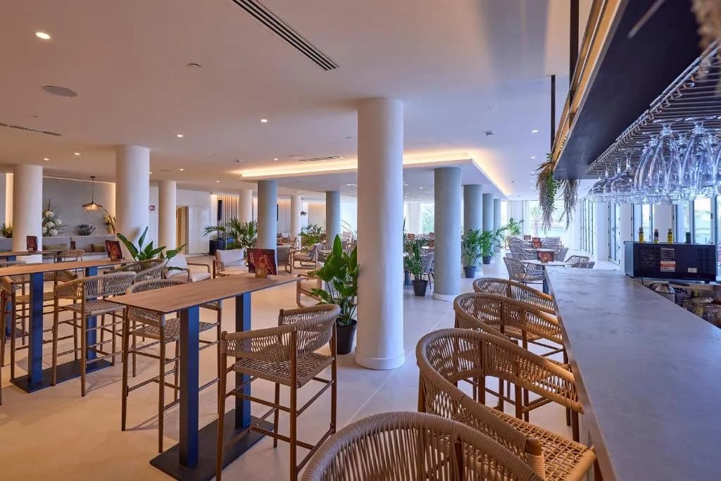 Bar, Universal Hotel Romantica, Majorca