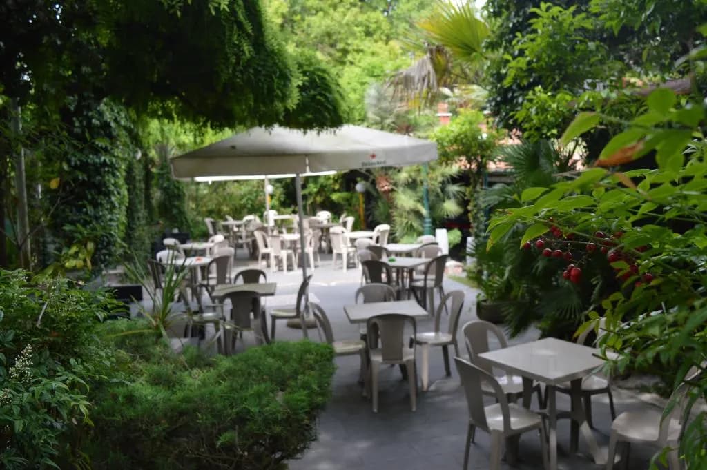 Bar, Seven Hills Village, Rome