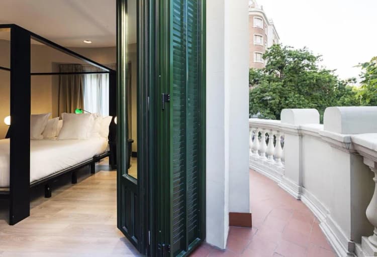 DOUBLE PREMIUM KING BED Room, One Shot Luchana 22, Madrid