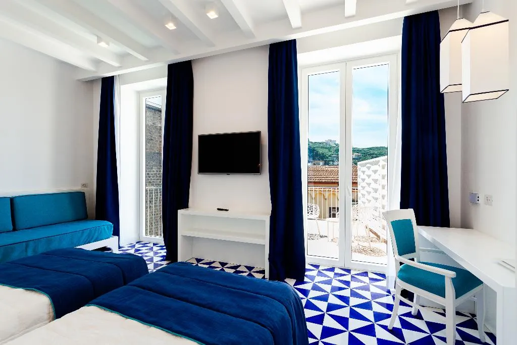 JUNIOR SUITE STANDARD Room, Maison Blu – Intimate Guesthouse, Naples