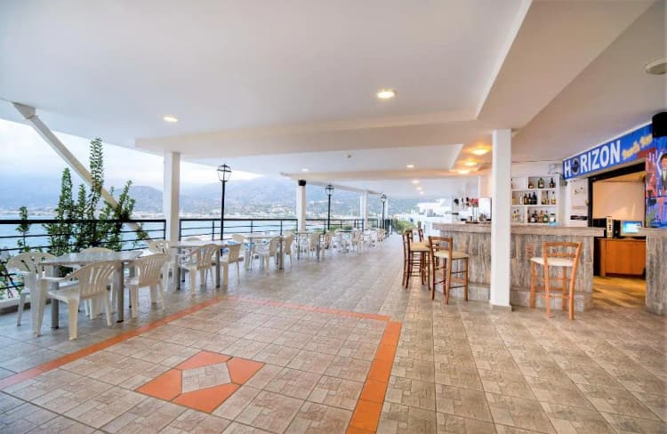 Bar, Horizon Beach Hotel, Crete