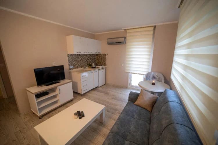 APARTMENT CAPACITY 3 Room, Silver Tower Residence Family Suites, Izmir