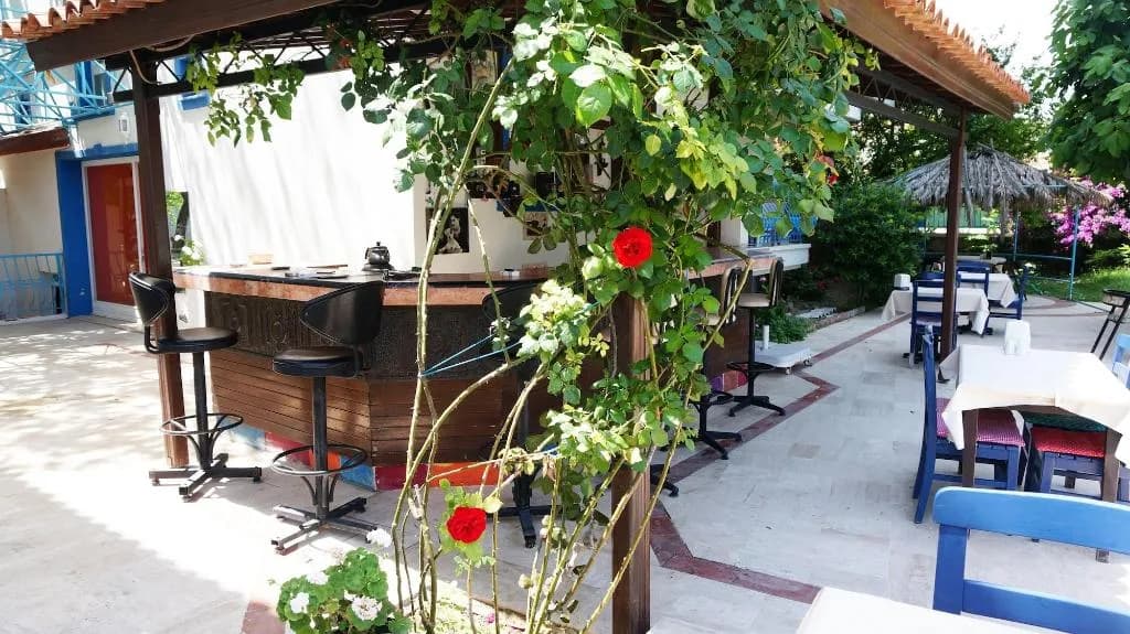 Bar, Marigold Apart, Izmir