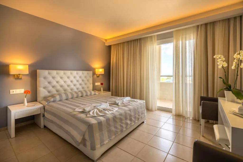BUNGALOW SUPERIOR POOL VIEW Room, Georgioupolis Resort & Aqua Park, Crete