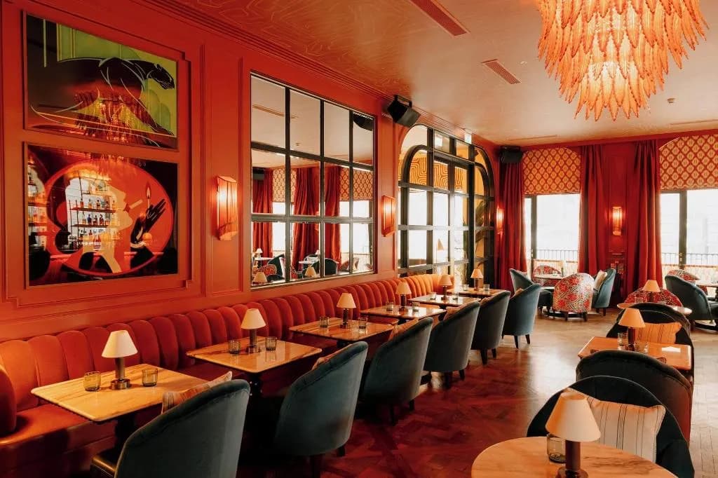 Bar, The Leinster, Dublin