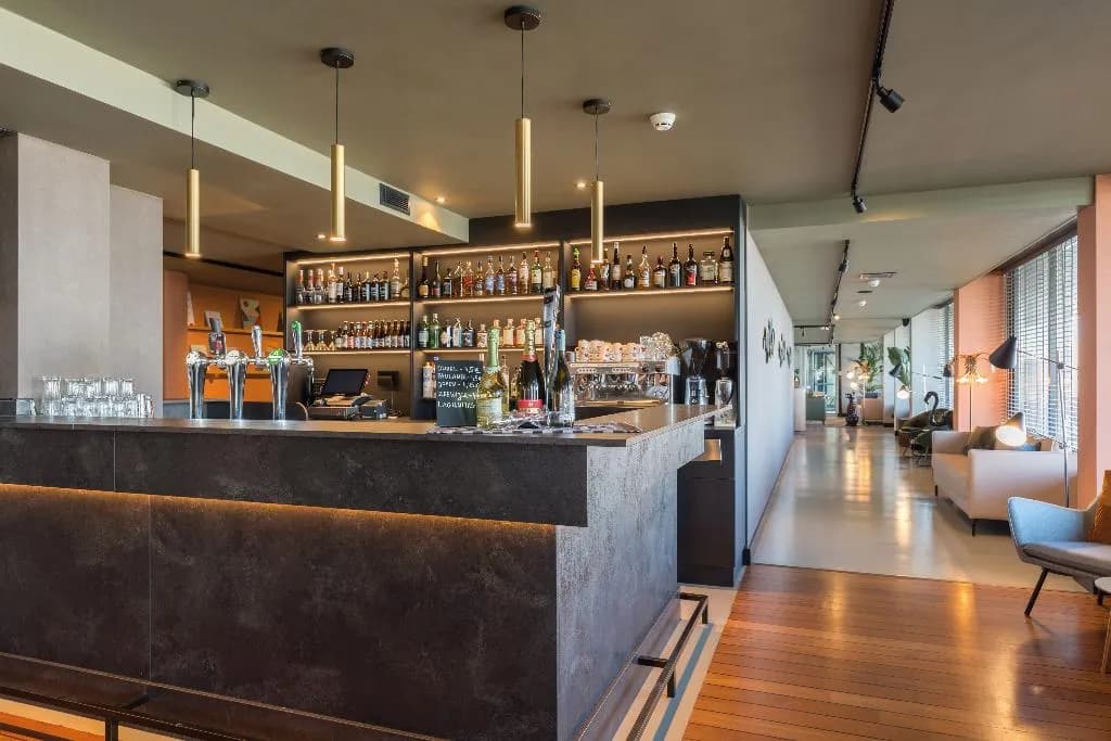 Bar, Leonardo Hotel IJmuiden Seaport Beach, Amsterdam