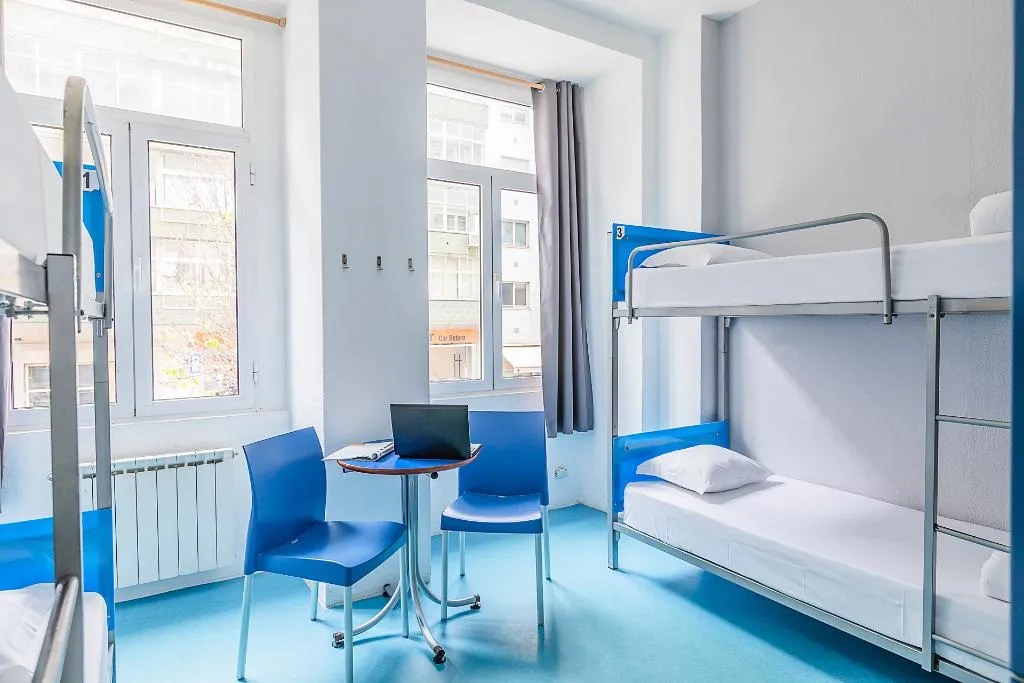 Bed in dormitory CAPACITY 3 Room, Hi Lisbon – Pousada De Juventude, Lisbon