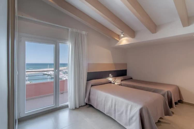 Double or Twin CAPACITY 2 Room, San Luis, Valencia