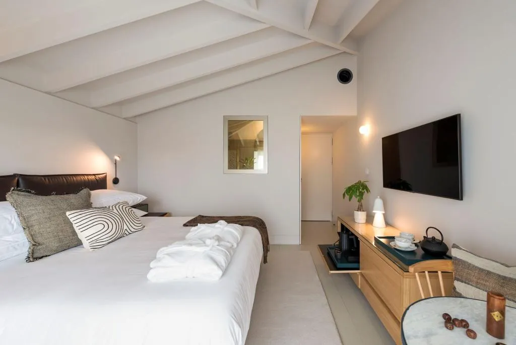 DOUBLE GARDEN VIEW ONE BEDROOM Room, Jardins Do Porto - By Unlock Hotels, Porto