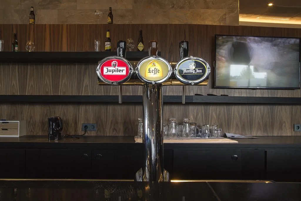 Bar, Bastion Hotel Brielle Europoort, Amsterdam