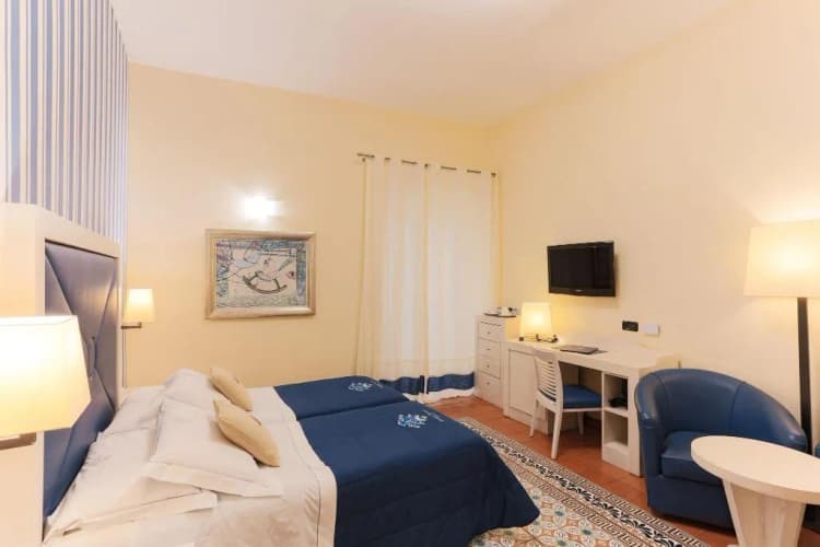 DOUBLE CLASSIC Room, Maison Tofani, Naples