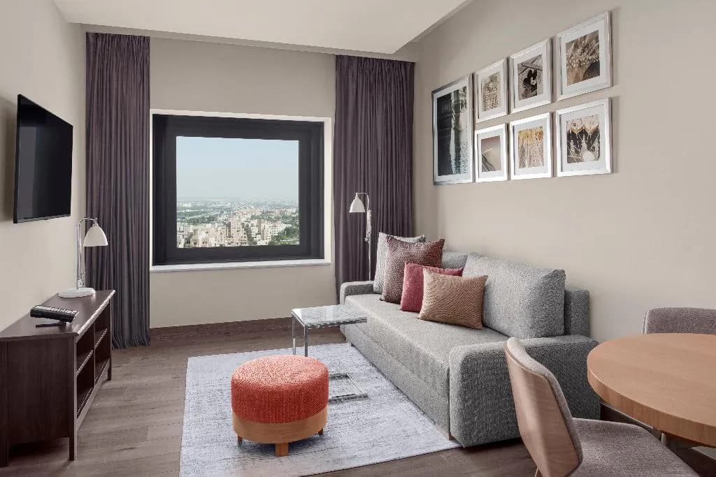 APARTMENT KING BED ONE BEDROOM Room, Holiday Inn & Suites Dubai Festival City, Dubai