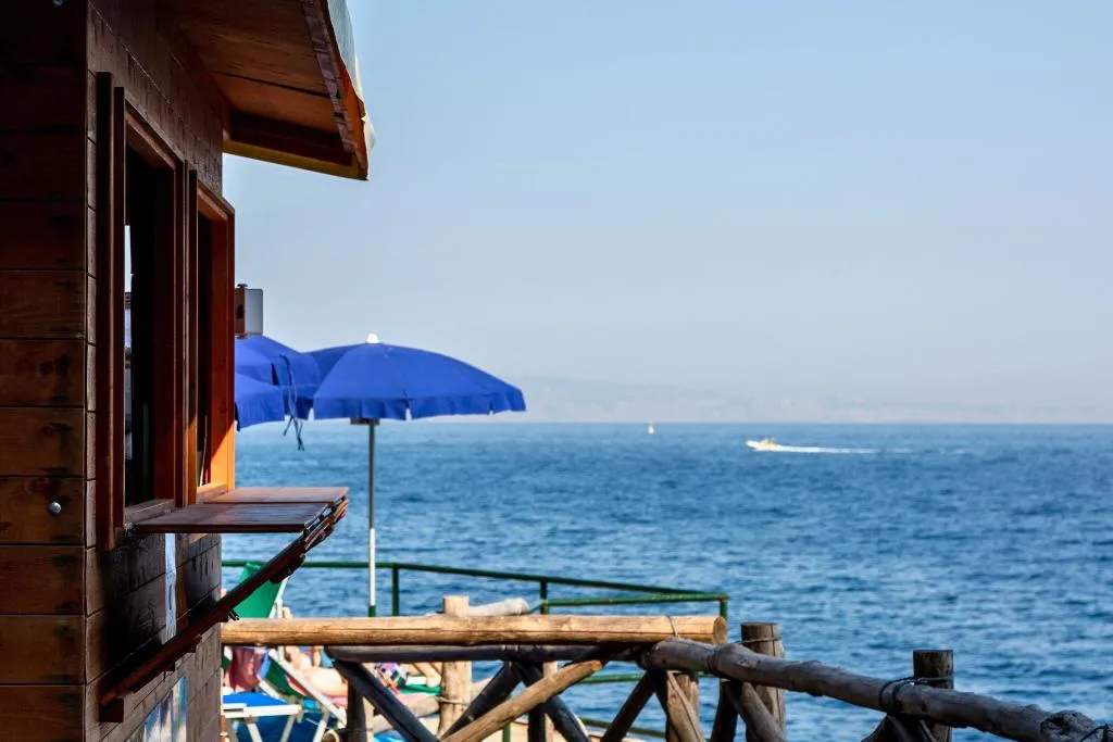 Beach, Hostel & Glamping Santa Fortunata, Naples