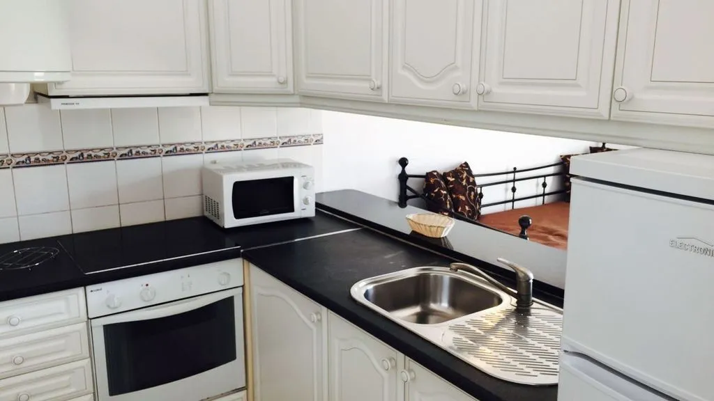 APARTMENT CAPACITY 6 TWO BEDROOMS Room, Ponta Grande Carvoeiro, Algarve