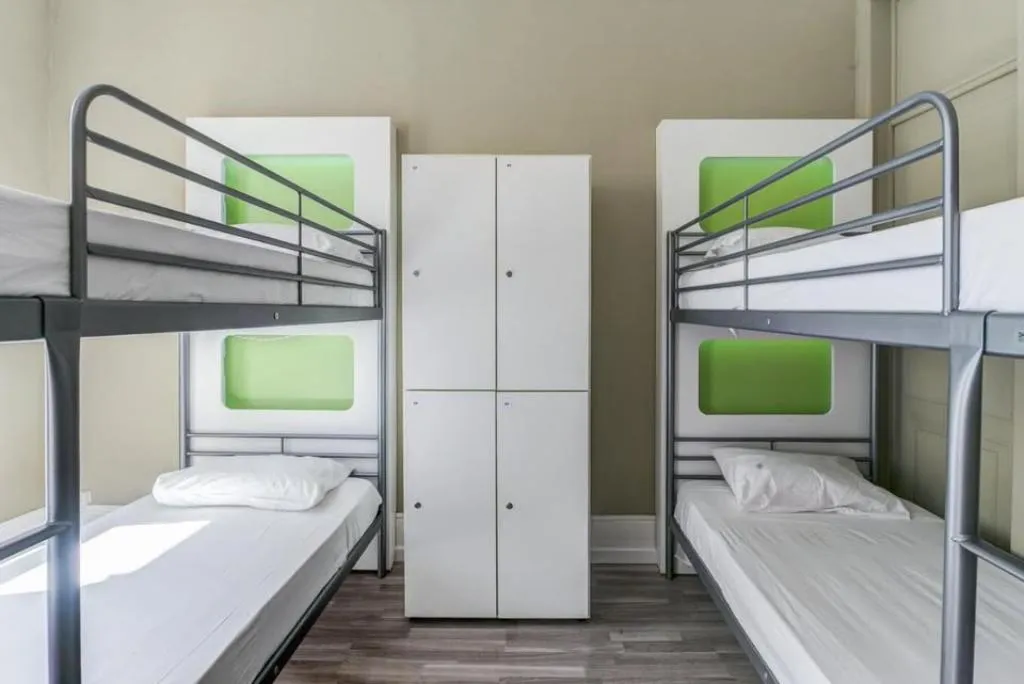 Bed in dormitory BUNK BED WITH SHARED BATHROOM Room, Hostel Seven Hills, Lisbon