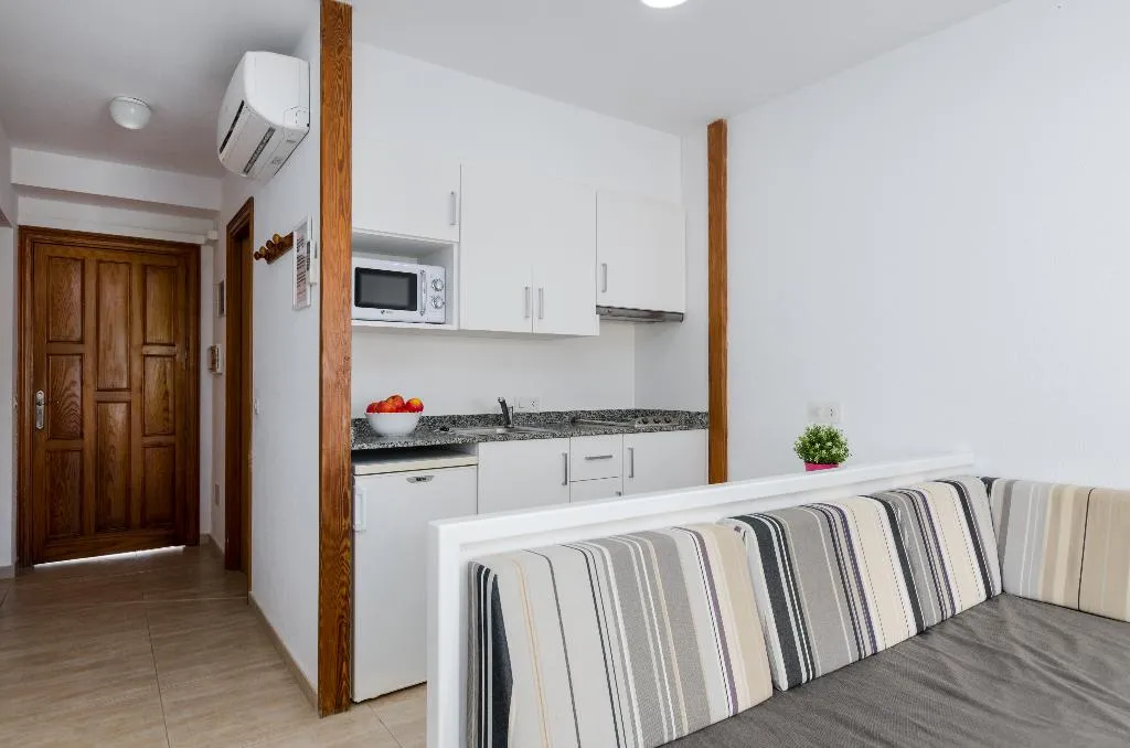 APARTMENT ONE BEDROOM Room, Yourhouse Venecia, Majorca