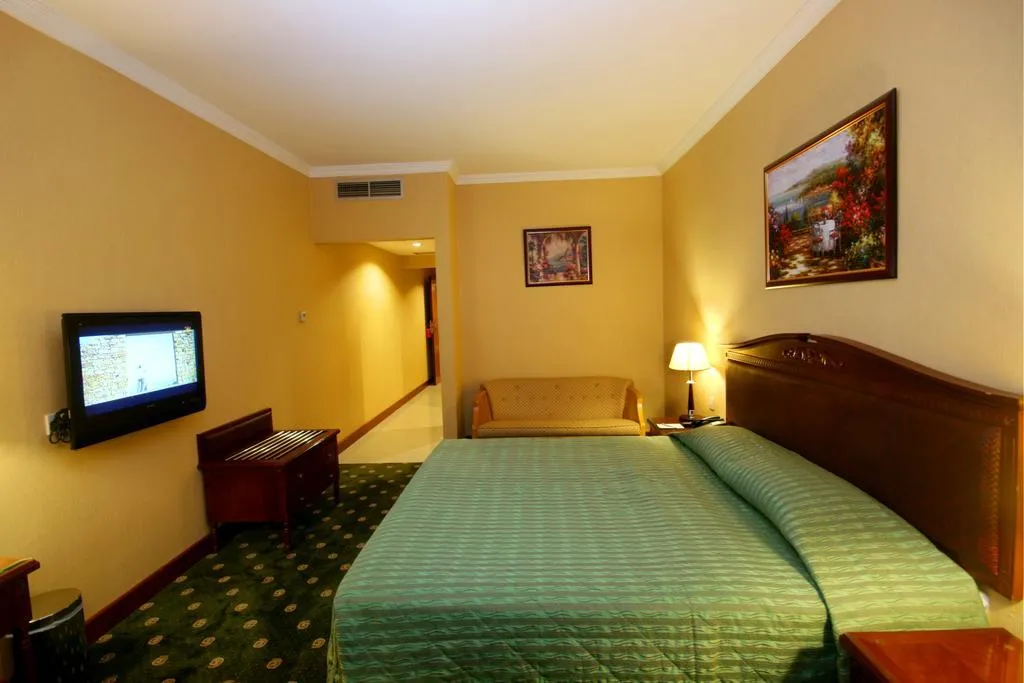 Double or Twin DELUXE Room, Mount Royal Hotel, Dubai