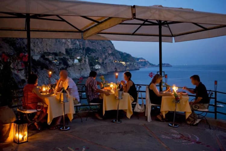 Conferences, Villa Corallium, Naples