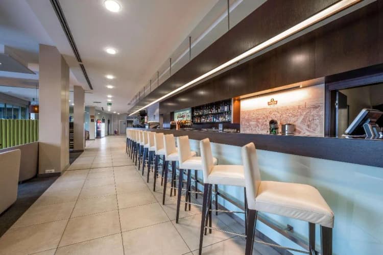 Bar, Quality Hotel Ostrava City, Prague