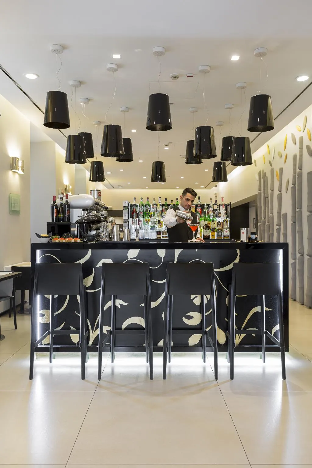 Bar, Palazzo Salgar, Naples