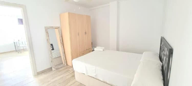 APARTMENT BASIC Room, Style Apartments Cabanyal Marina Beach, Valencia